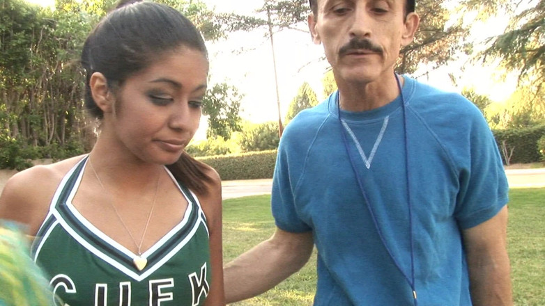 Hot Cheerleaders: Lucky mature gym teacher drills her wet teen pussy