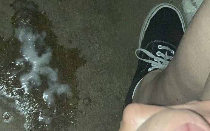 Jennysparkless: バスルームで汚いふしだらな女であること