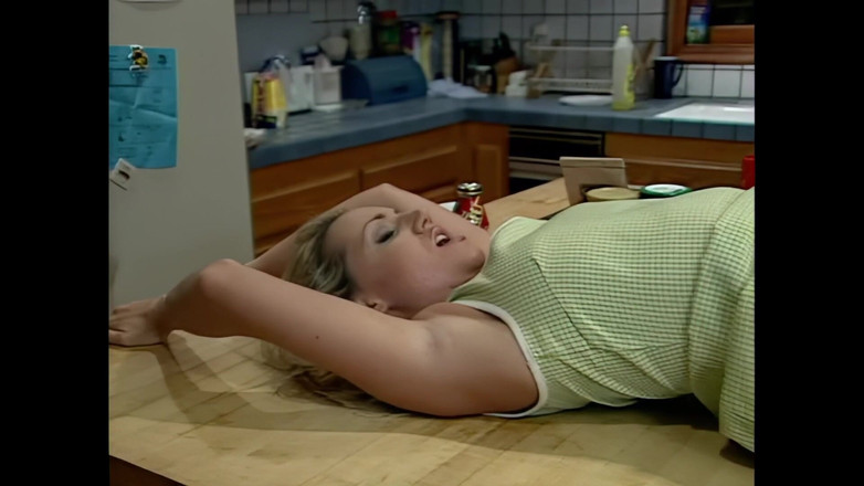 Blitzporn: Montana和silbee我们热辣的女同性爱