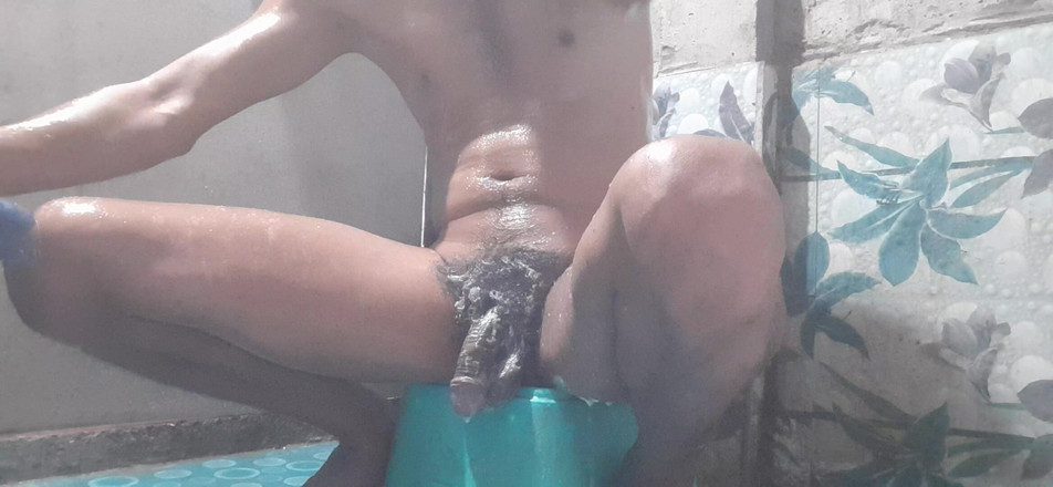 Che: 화장실 인도 남자