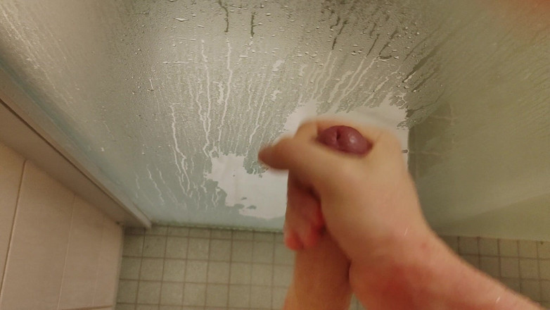 Bayer911: Đi tiểu và xuất tinh trên ly vòi hoa sen...