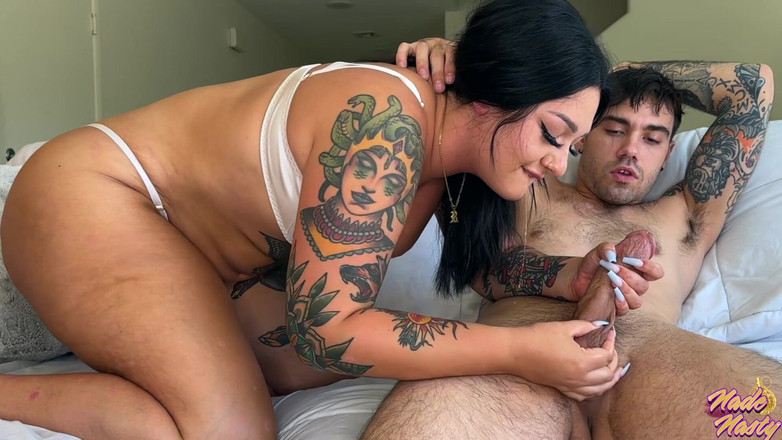 Nasty sluts studios: Roxanne Roselle je vnadná bohyně