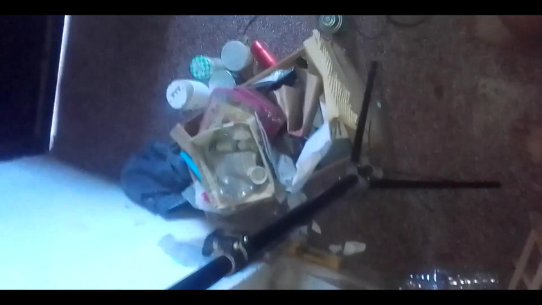 Fitcure1: Stehende action mit sexy top in der küche