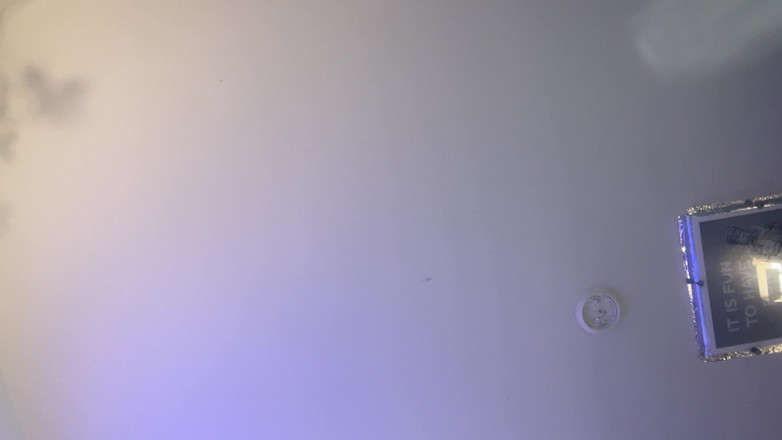 Savage confidence: Ligga på sängen med kameran mellan mina ben Se mig...