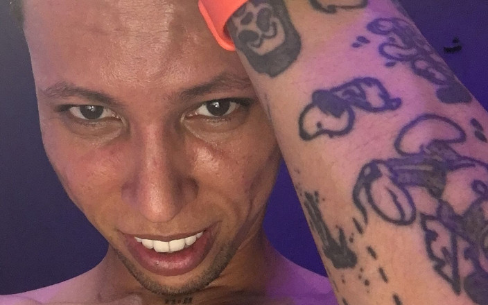 EL CHICLE TV: Aku pengen banget crot di mulutmu