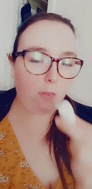SSBBWLadyBrads: I'm eating this donut for you