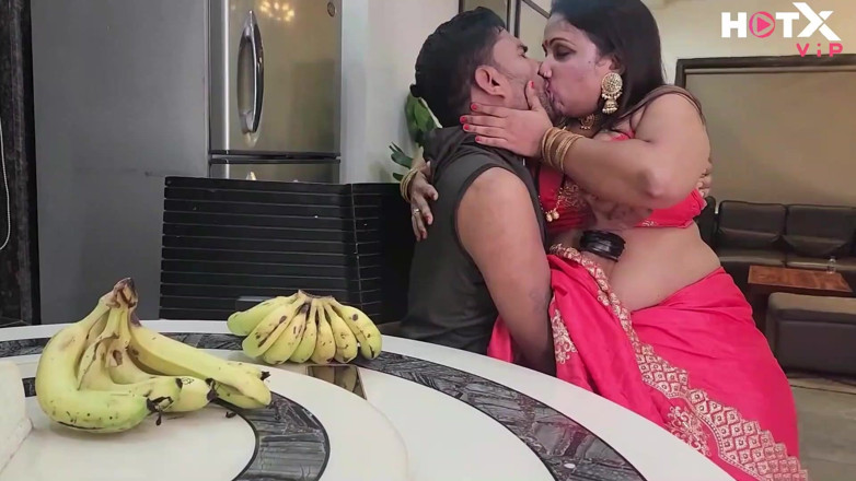 Indianxxx nude: Huge Boobs Indian MILF Bhabhi Strips Saree and Fucks with...
