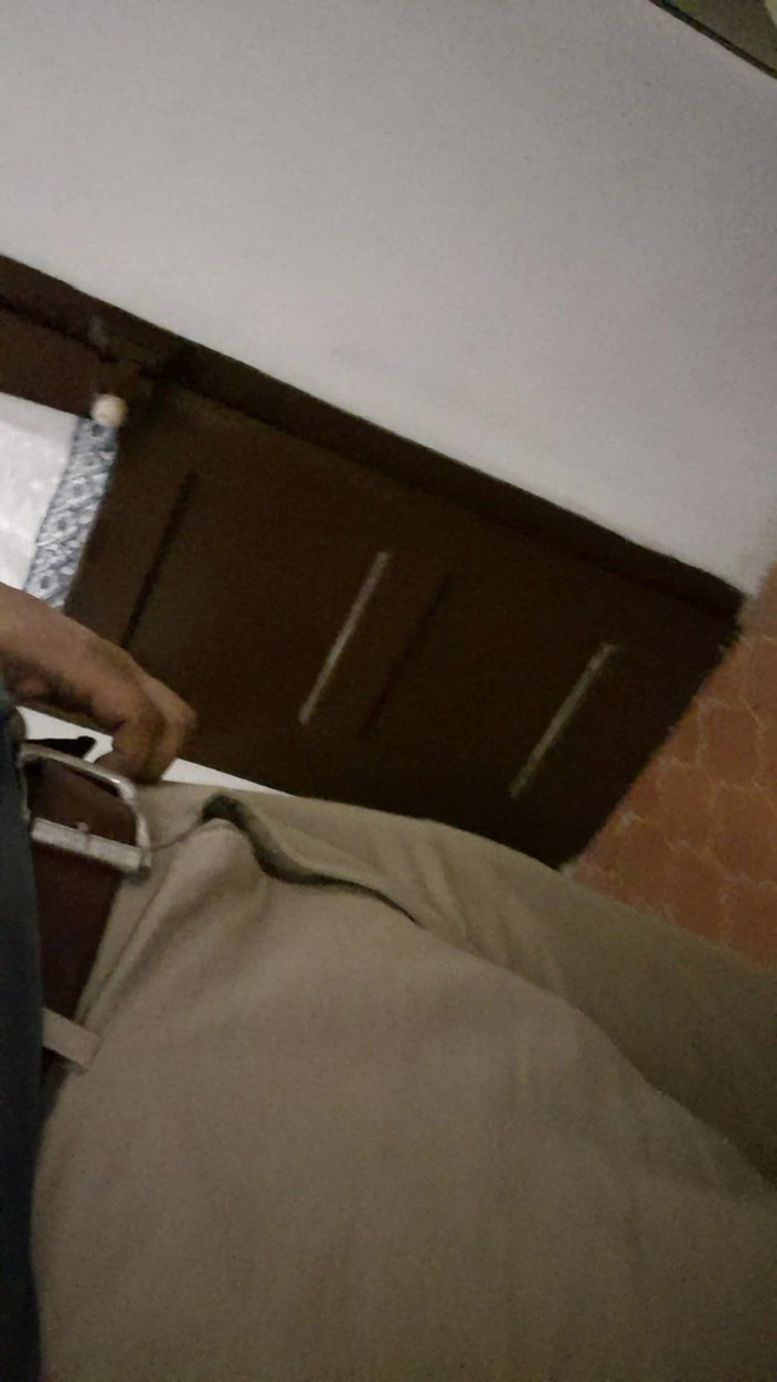 A large Portuguese dick: नग्न हो रही है