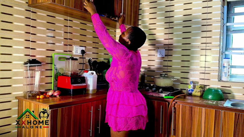 Home Alone: Cheating Housewife; Bursty Housewife Just Need a Big Dick to...