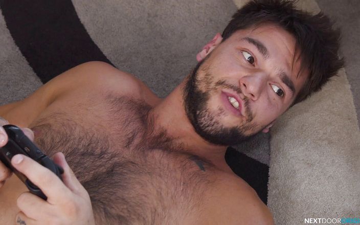 NextDoor Studios: Ryan Jordan knullar distraherad styvbror som spelar videospel - NextDoorStudios