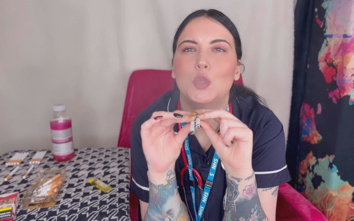 MissFFW: Miss Ffw Smoking Compilation Pt2