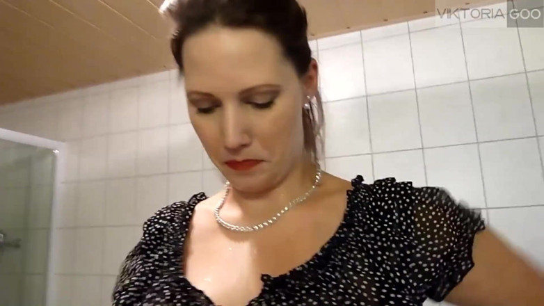 Viktoria Goo: Viktoria Goo Drinks Piss, Gets Fucked &amp; Massively Facialized and Let...