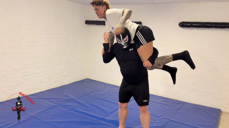 Girlfriends after dark: Kourtneyinked Vs Masked Rider - Submission Wrestling Showdown
