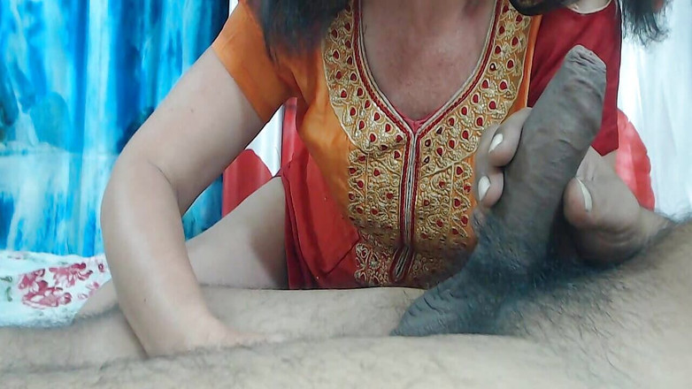 Bolly Karma: Büyük zenci ile çıplak ve yaramaz adam