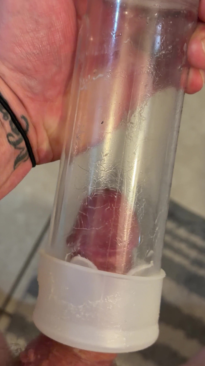 Cox Cummin: Napumpování penisu