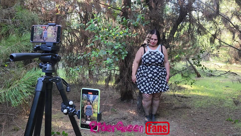 Only Riderqueen BBW Step Mom Latina Alone: Riderqueen ensam, utomhus, videor för fans
