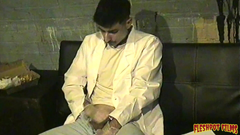 Fleshpot films: Bântuirea lui Axel