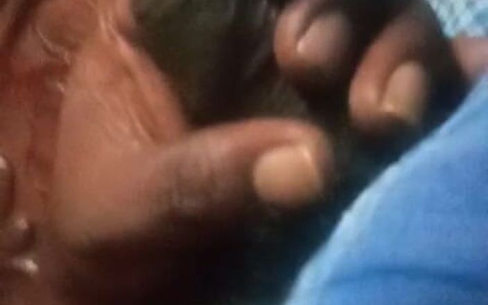 Tamil: Handjob orang tunggal