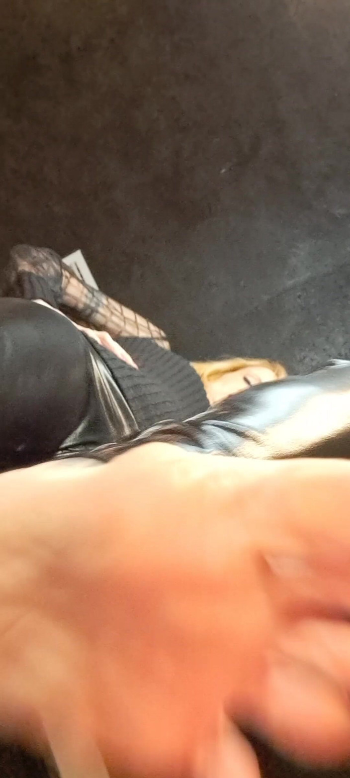 PandoraSG: 100 cú đút chân trần mạnh bạo