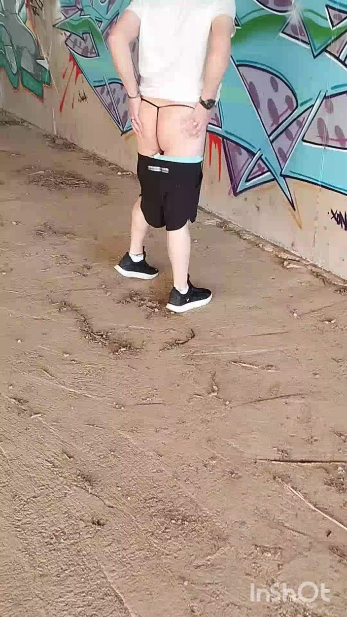 Morbosete000: थोंग में अपनी गांड दिखाने में