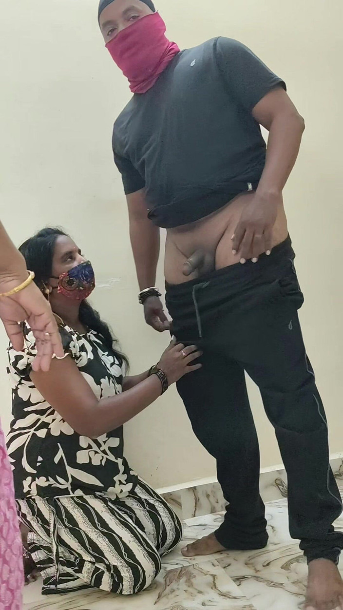 Thesana: Sousedka šuká