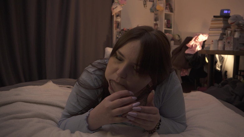 Polly Sweet: Sloppy končí dávkou semene v ústech osamělé BBW