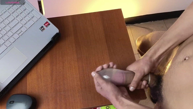 by_pandora: 내 정액을 물에 빨아