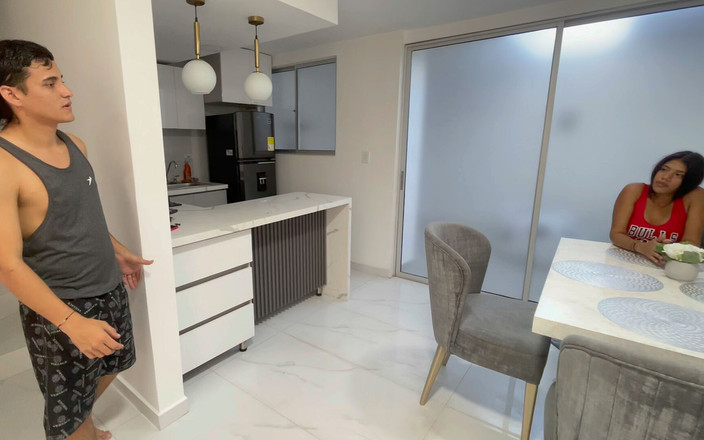 SOFIAYRIKY: Jag ger min styvmors bästa vän ett utsökt knull tills...