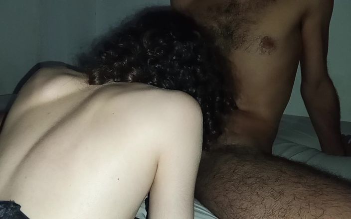SultryStyles: 我们同时达到高潮（完整视频）