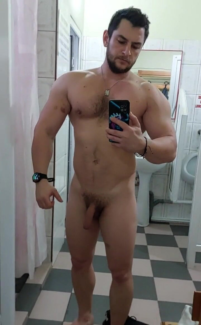 Michael Ragnar: Dvě videa s mým výstřikem a svalnatým show velký výstřik...