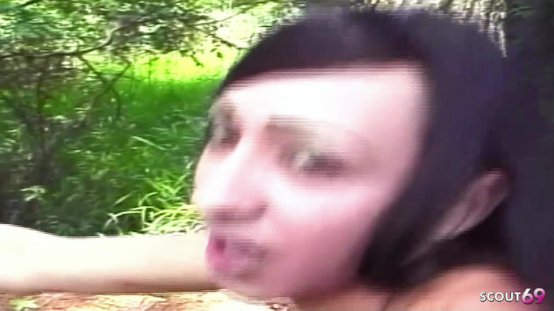 Shemale TS Collection: Tettona magra trans scopata all'aperto analmente da un grosso cazzo