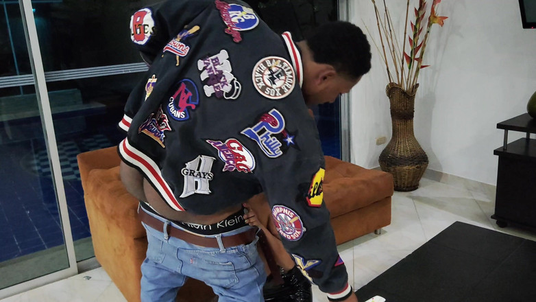 Rioc69: Rioc E Thomas Sono Annoiati E Invitano Due Donne Nella...