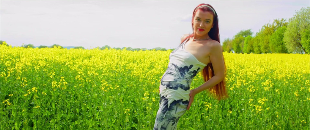 Rebeccaxhot: Fühling'in Uyanışı