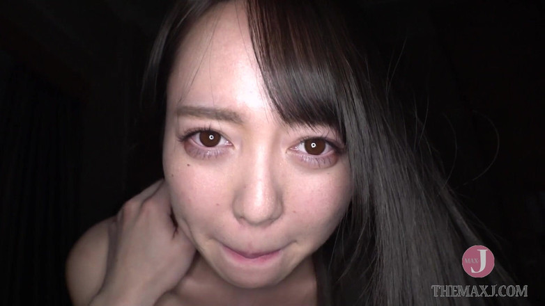 JAV Amateur: 彼女は性的に飽くなき、超背の高い女の子「しずく」で、何度も痙攣してあちこちに来ています