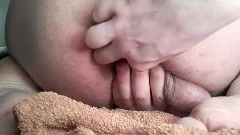 Kinky Sky: 흑인 대물 자지에게 따먹히는 핫한 갈색 머리