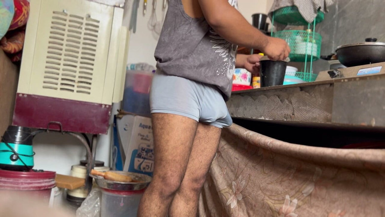 Desi__Panda: Wauw eerste keer kamergenoot grote monsterlul