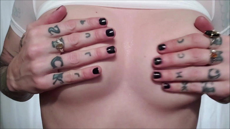 Miss Morticia: Lace Lush