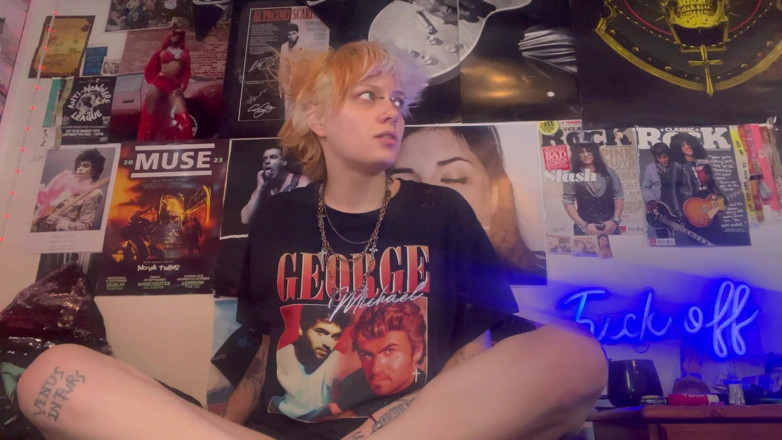Glitterqueen1999: Un beau-père possède sa belle-fille