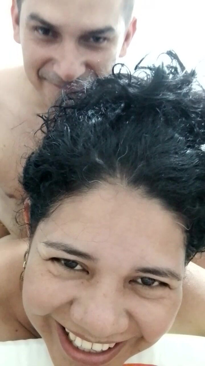 Valkyrie and Luigy Couple: Augen, die sich verlieben, hands, die milchen: das perfekte duo