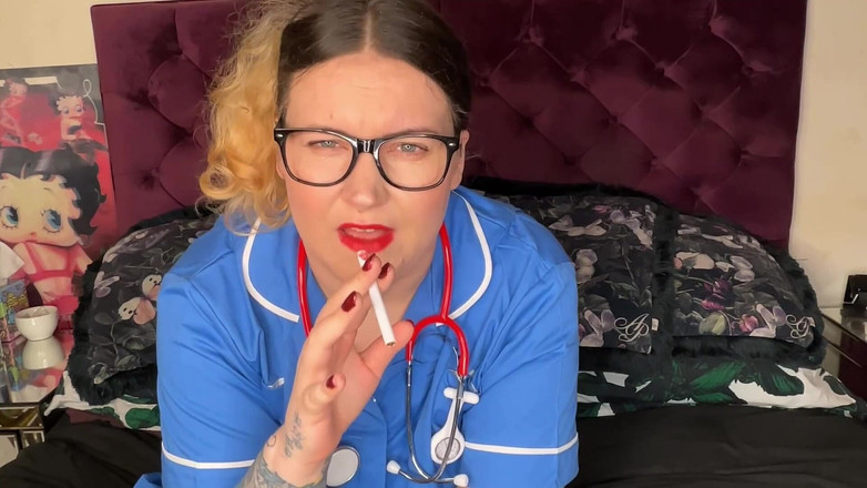 MissFFW: Медсестра ffw висміює невдаху голкового члена