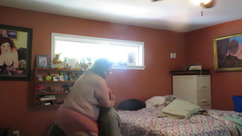 BBW nurse Vicki adventures with friends: Smell my stinky sweaty body slave boy