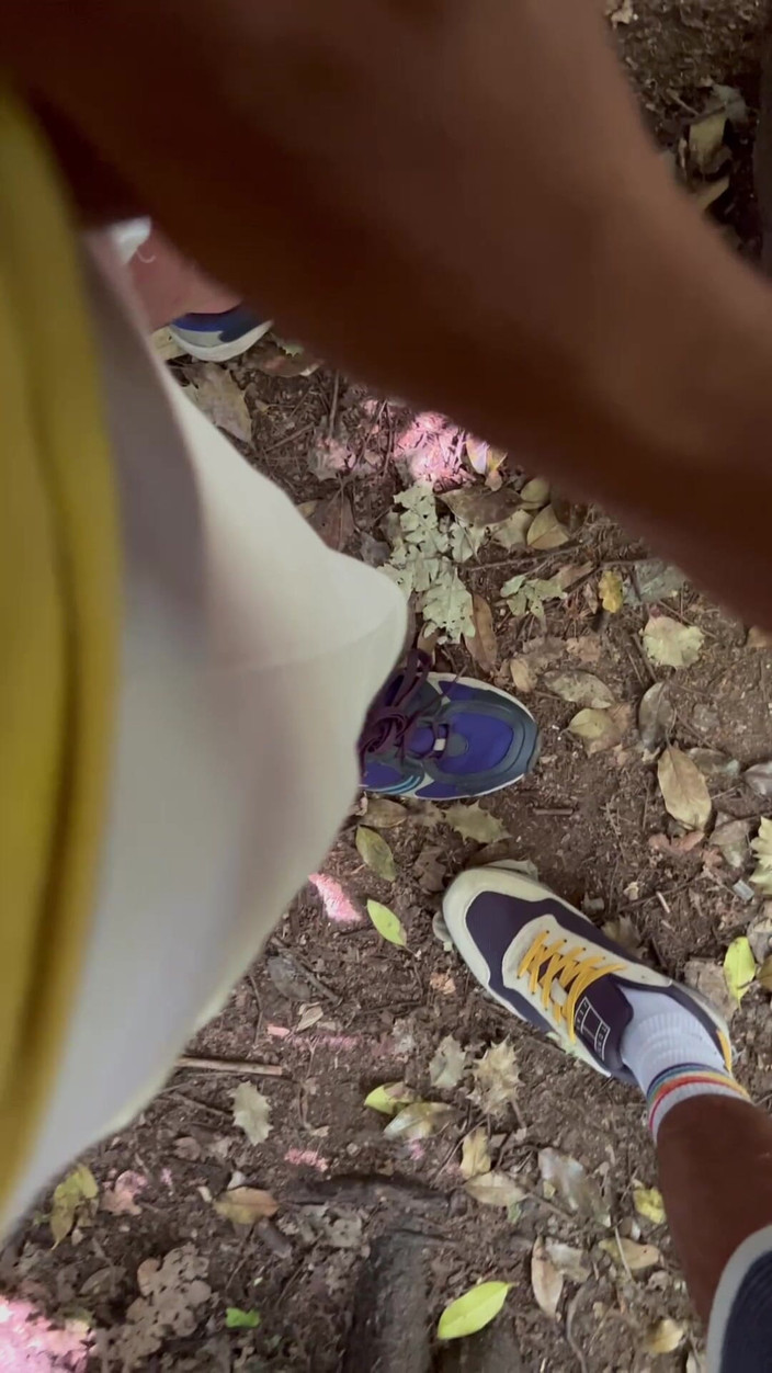 Hot dick in your ass: Mladý chlapec hledá ptáka v lese