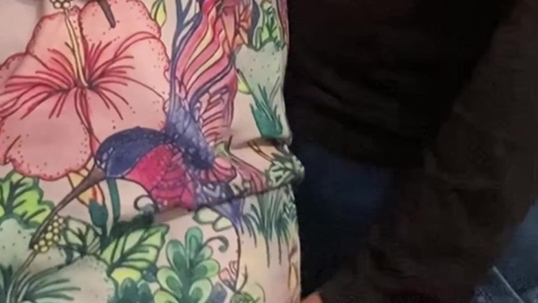 PriyaNaavya: Omg! Lekker poesje en slipje aanraken in de metro