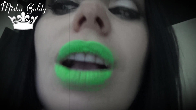 Goddess Misha Goldy: Neon Green menyembah hamba gincu hijau