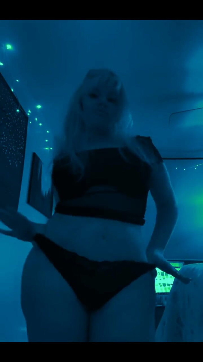 PaintedRose: Bundan hoşlanıyor musun Daddyyyy?