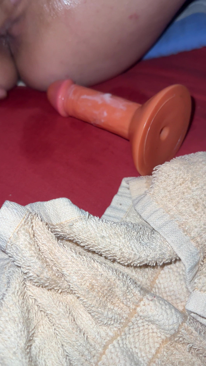 Jointqueen: Trochę czasu na zabawę dildo