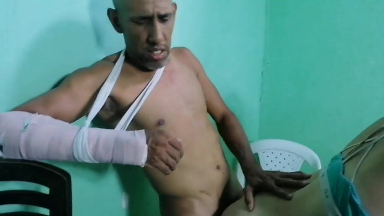 Adribella69: Sapık üvey anne üvey kızına yarak emmeyi öğretiyor ve sonunda cu ile kaplanana...