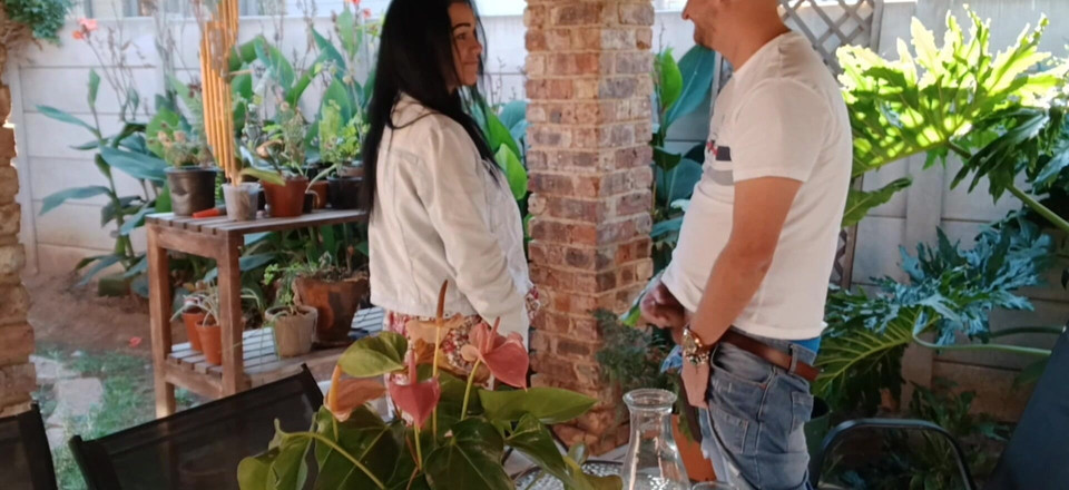 Bigjoefuckalott: Keseronokan luar dengan isteri jalang jiran saya