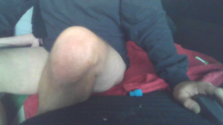 Straight man doing gay porn: フロップで休むとき、どうやって硬くしますか?
