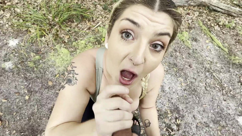 Island Boy Vids: Passeggiata nel bosco pompino con Monica Raye
